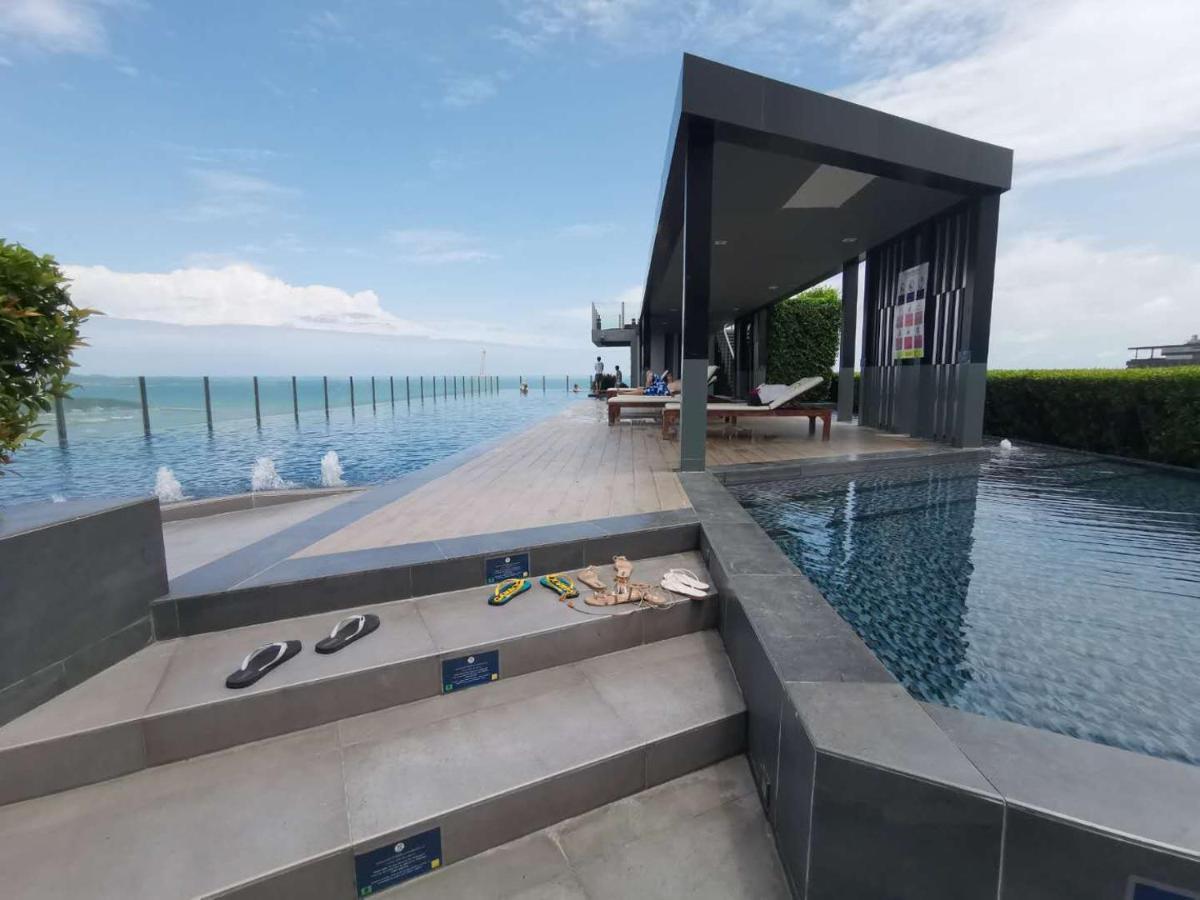 The Base Central Pattaya Thai Esterno foto